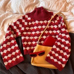 Cropped 70’s Patterned Bell Sleeve Sweater 🕺🏻🪩